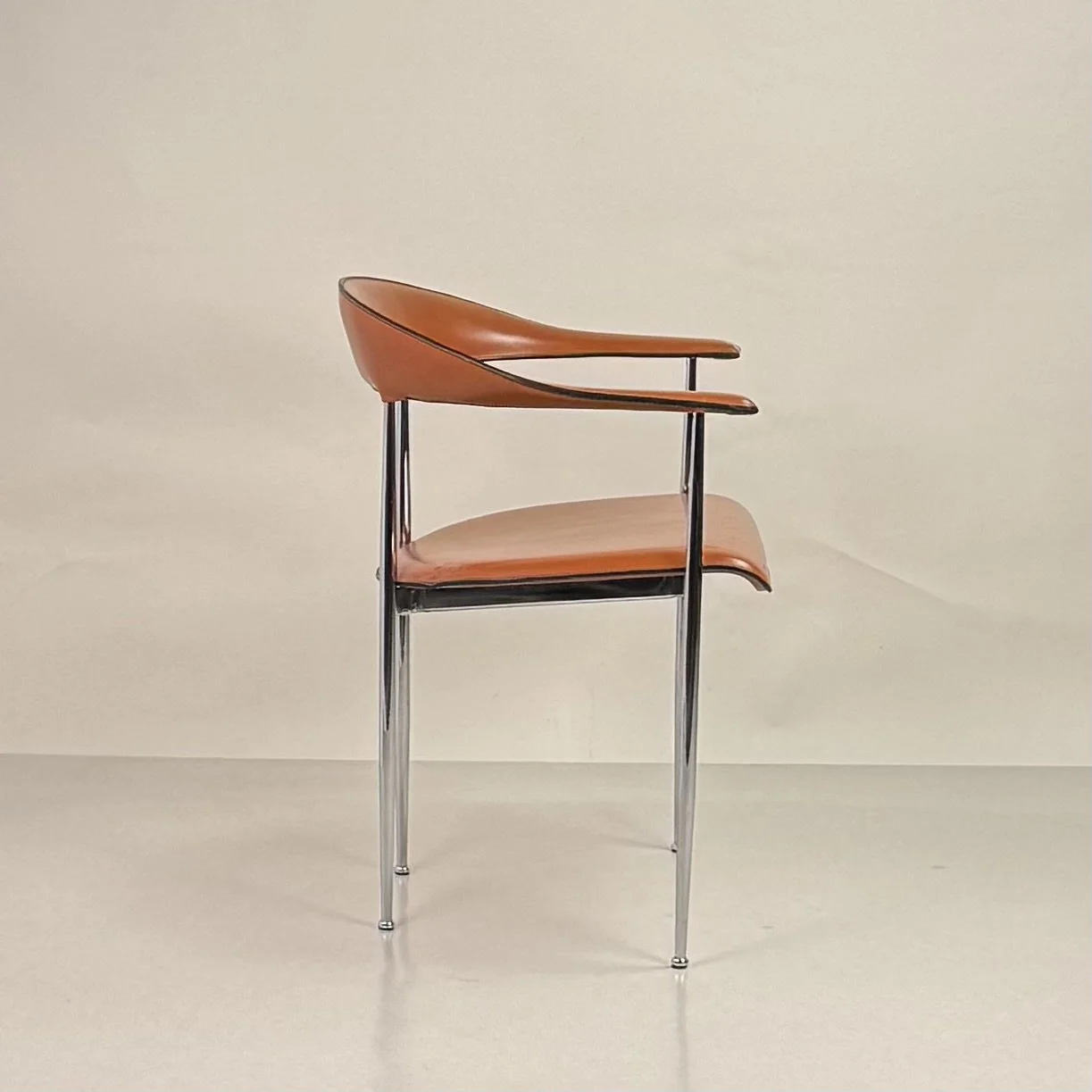 Pair of Vintage Cognac Leather P40 Chairs by Vegni & Gualtierotti